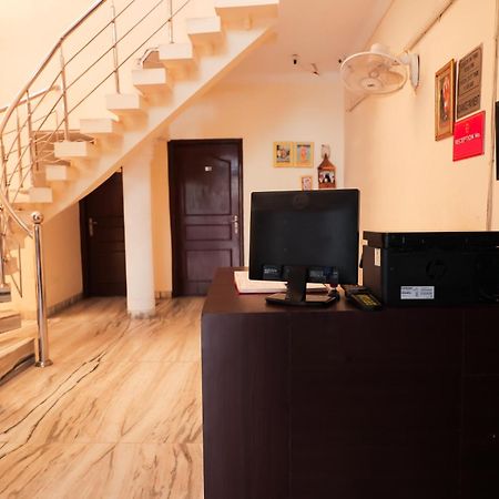 Hotel Green Villa - Near Anand Vihar Station Nowe Delhi Zewnętrze zdjęcie