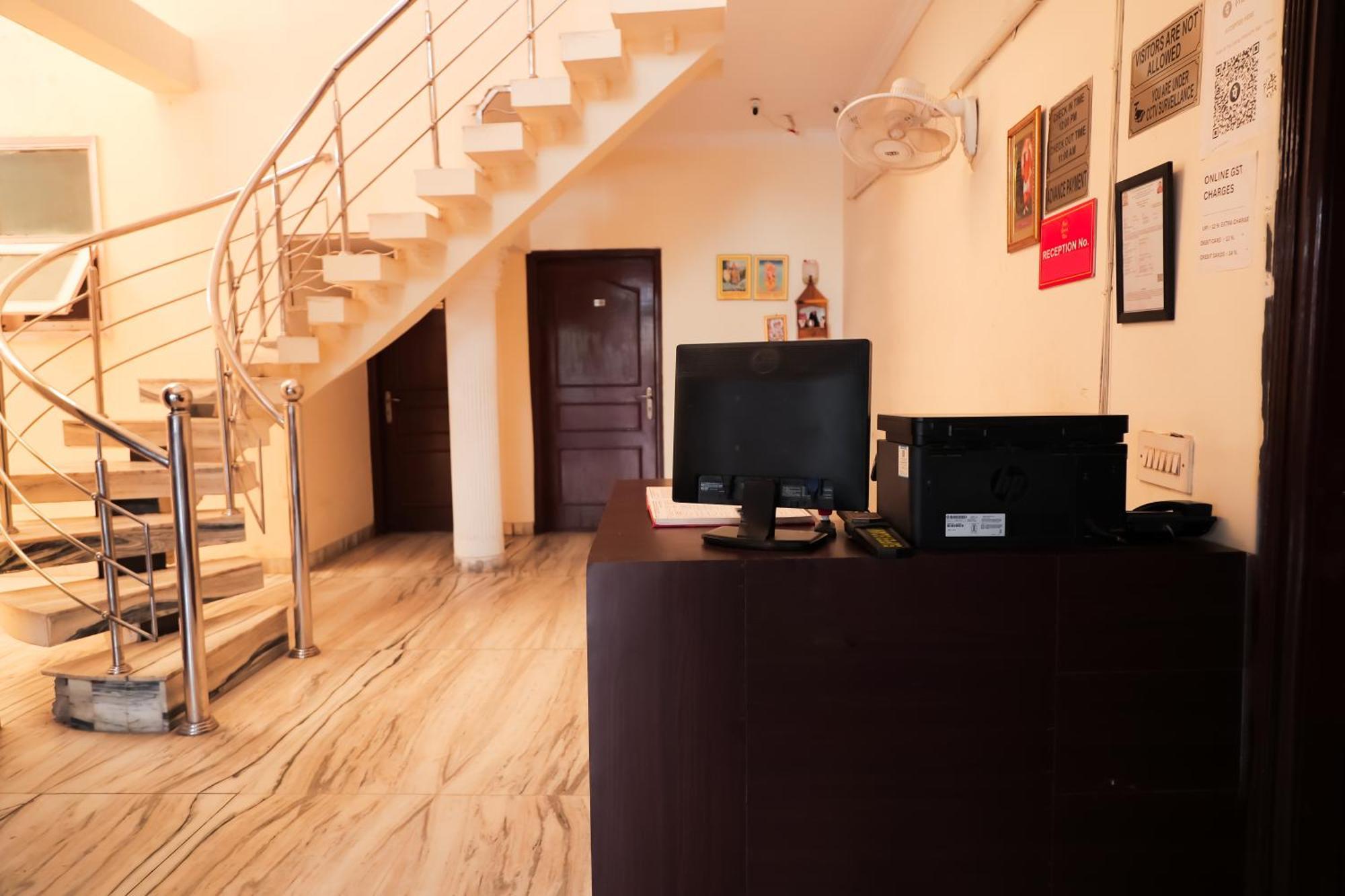 Hotel Green Villa - Near Anand Vihar Station Nowe Delhi Zewnętrze zdjęcie