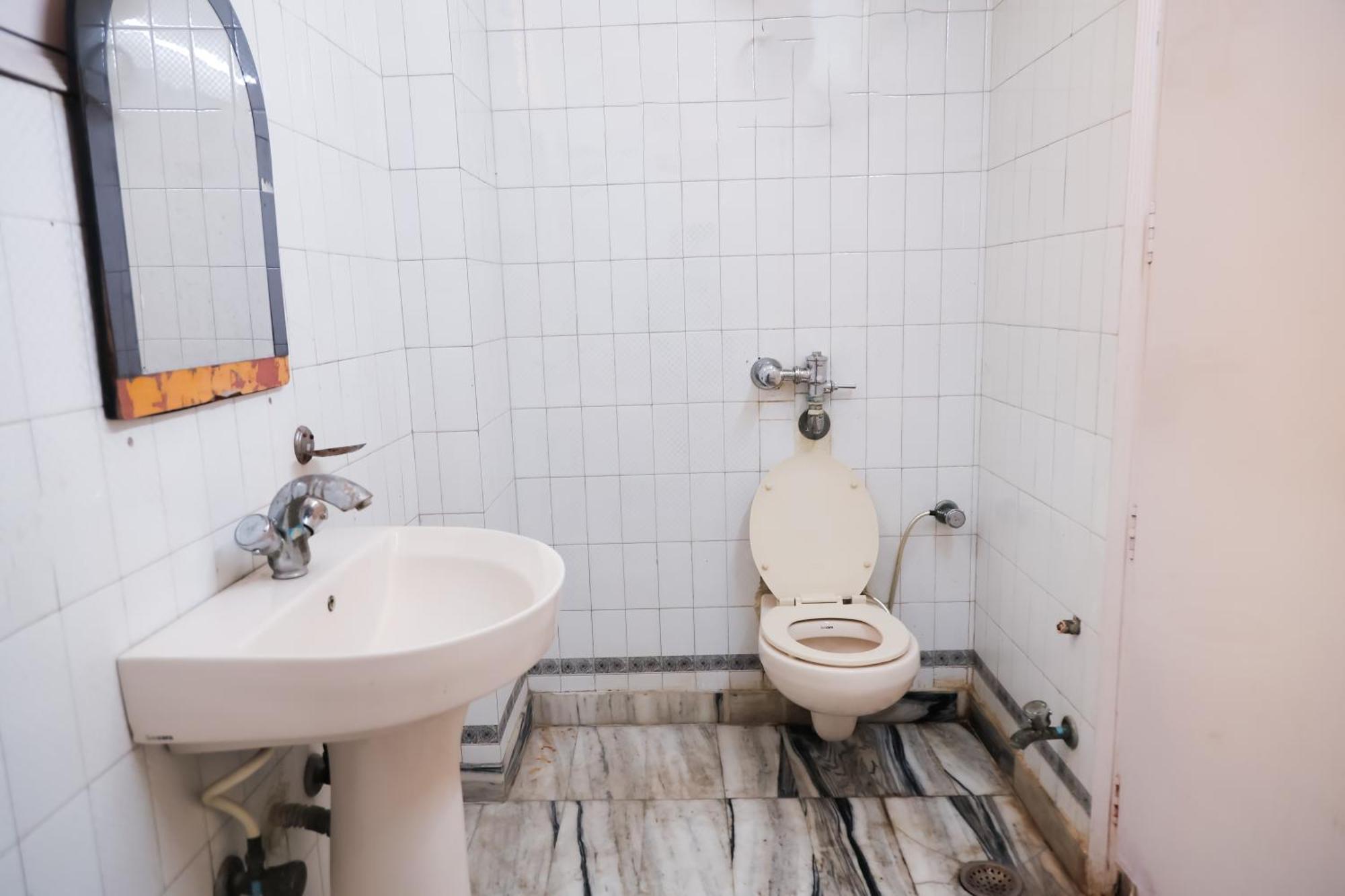 Hotel Green Villa - Near Anand Vihar Station Nowe Delhi Zewnętrze zdjęcie